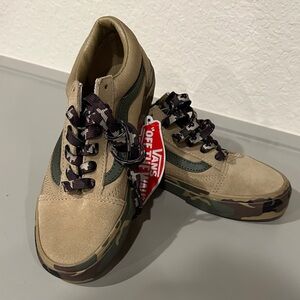 Vans Men's Camouflage Tan and Green Sneakers